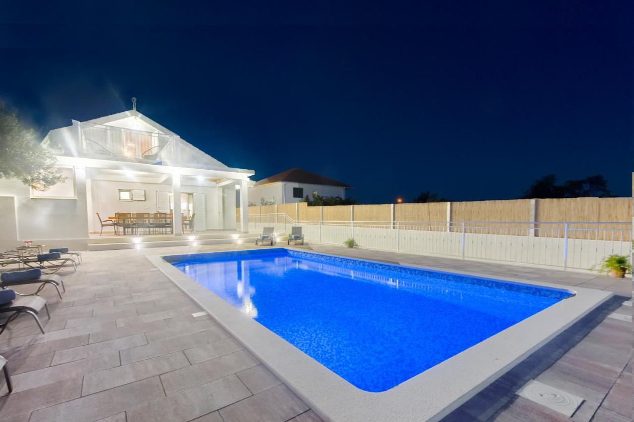 Villa Antonia With Heated Pool Dograde Dış mekan fotoğraf